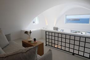 Omna Caldera Suites