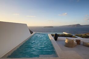 Omna Caldera Suites