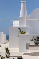 Omna Caldera Suites