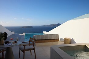 Omna Caldera Suites