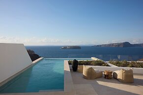 Omna Caldera Suites