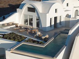 Omna Caldera Suites