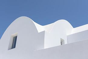 Omna Caldera Suites