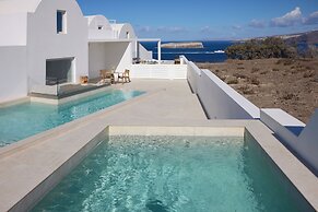 Omna Caldera Suites