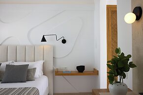 Omna Caldera Suites