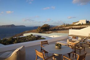 Omna Caldera Suites