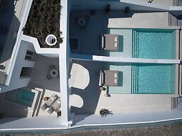 Omna Caldera Suites