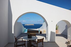 Omna Caldera Suites