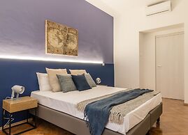 Ghiberti Apartments - Blue and Gold
