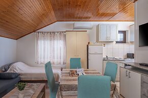 Studio Apartment Iva