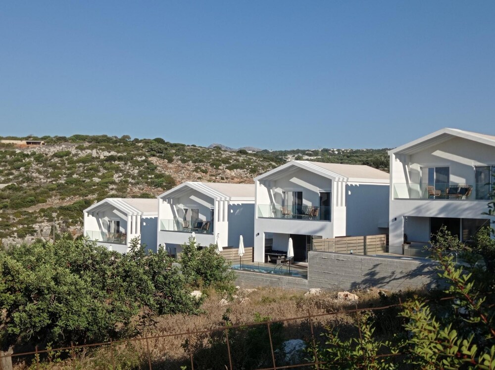 Saphire Nevelo Quality Villas