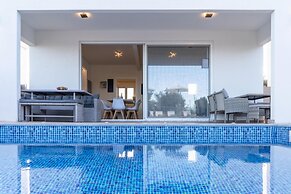 Saphire Nevelo Quality Villas