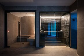 Noble Hotel Suites - Adults Only