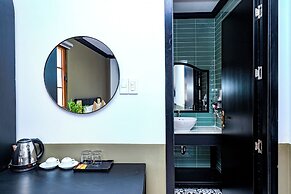 Sunset Bay Retreat Hotel