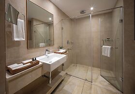 The Grand Cliff Resort Munnar