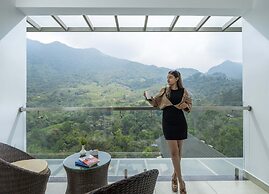 The Grand Cliff Resort Munnar