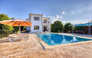 Villa Kambos Dio in Polis