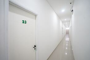OYO 443 Hotel Barlian