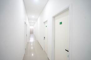 OYO 443 Hotel Barlian