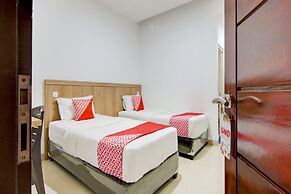 OYO 90233 The Shine Residence