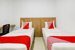 OYO 90233 The Shine Residence