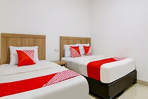OYO 90233 The Shine Residence