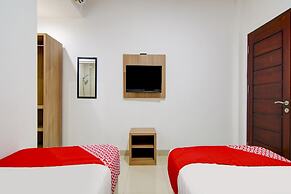 OYO 90233 The Shine Residence