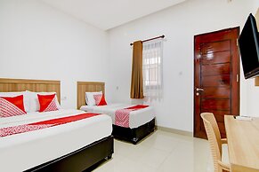 OYO 90233 The Shine Residence
