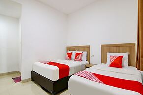 OYO 90233 The Shine Residence