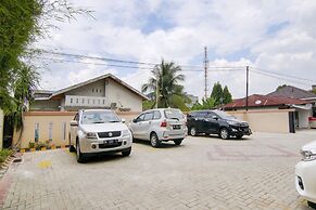 OYO 90233 The Shine Residence