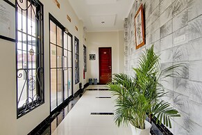 OYO 90233 The Shine Residence
