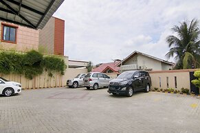 OYO 90233 The Shine Residence