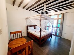 The New Blue Waves Hotel