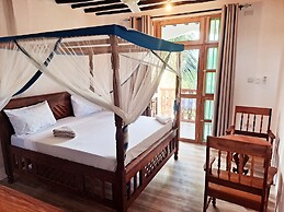 The New Blue Waves Hotel