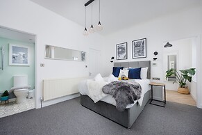 Stunning Central Studio Apartment