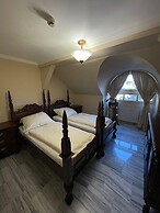 Palace Inn