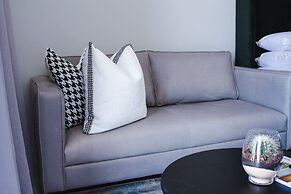 Executive apartment at Ellipse Waterfall