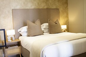 Executive apartment at Ellipse Waterfall