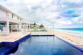 Private pool in beach front Villa