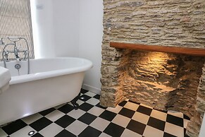 1 Bailey's Cottage