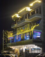 HOTEL TAJI