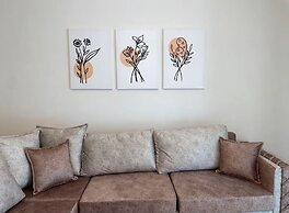 Brand New City Center Apartment