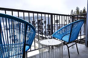 Tumbledown Condo By Revelstoke Vacations