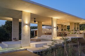 Casa Ohana by Lumina