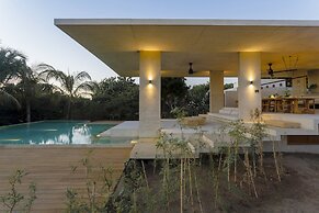Casa Ohana by Lumina