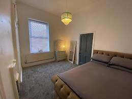 Beautiful 3-bed House in Preston