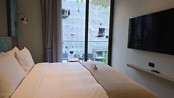 La Green Hotel & Residence
