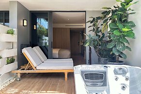 La Green Hotel & Residence