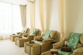 La Green Hotel & Residence