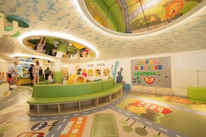 La Green Hotel & Residence
